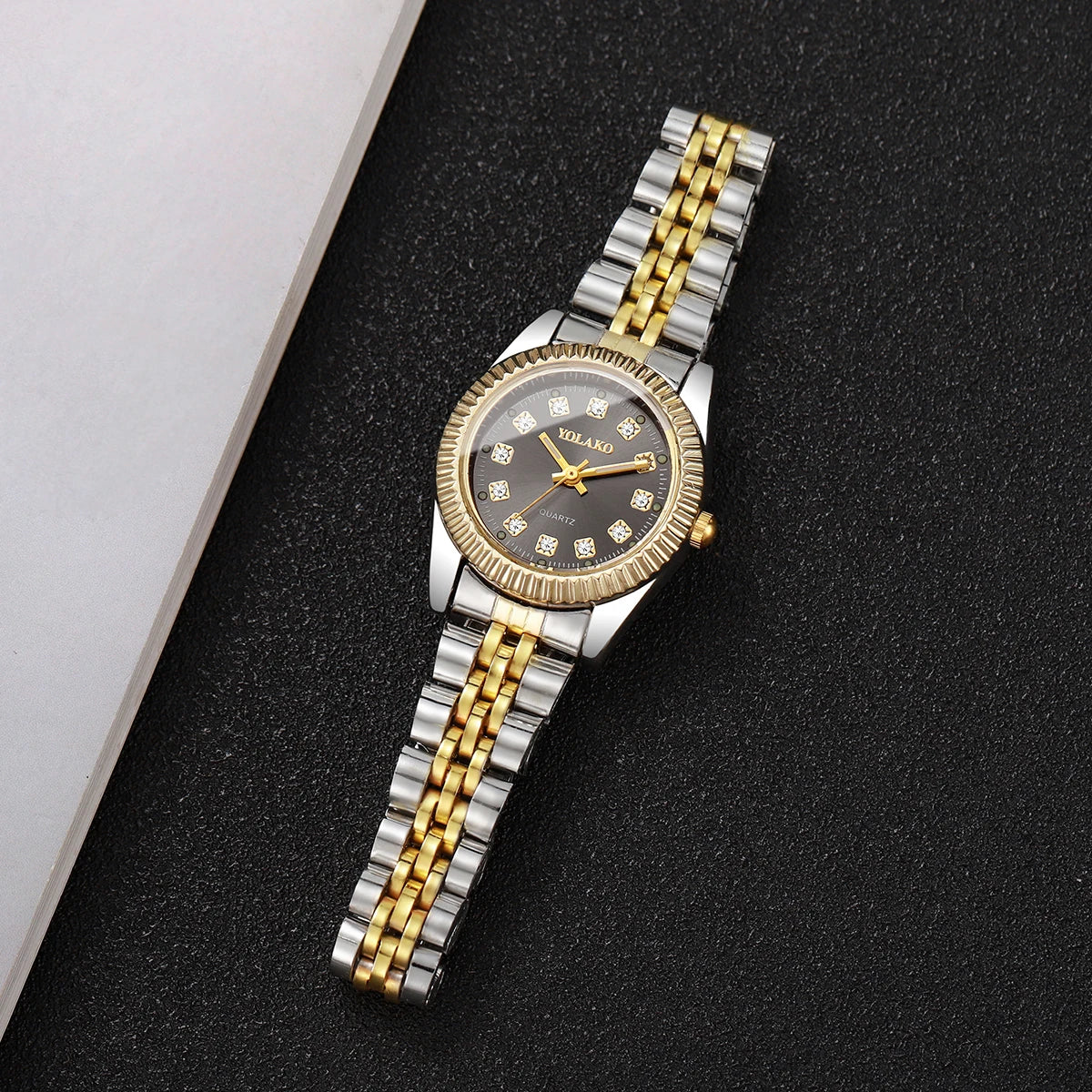Luxury Men Business Watches Fashion Rhinestone Women Quartz Watch with Calendar Clock Gift(Without Box)