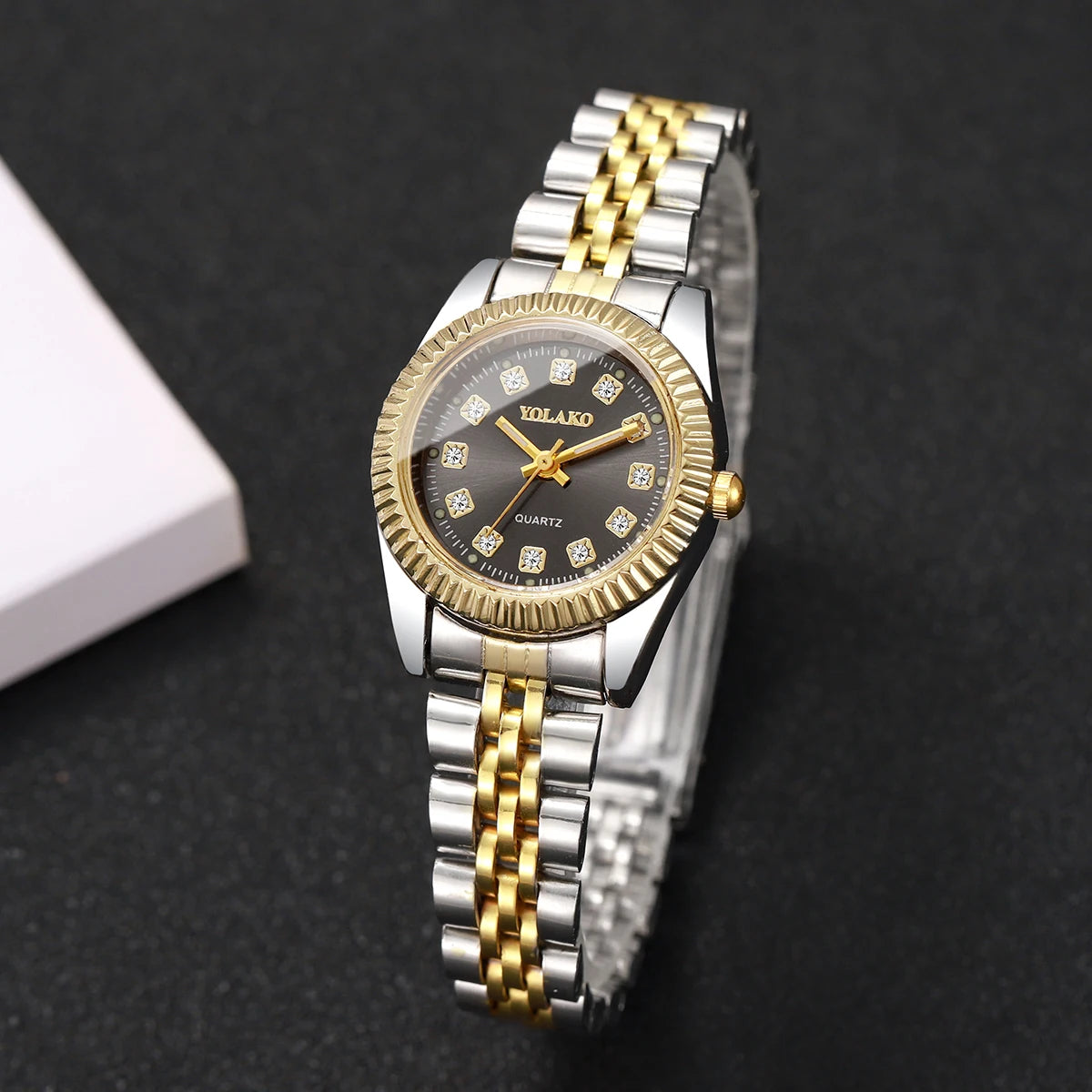 Luxury Men Business Watches Fashion Rhinestone Women Quartz Watch with Calendar Clock Gift(Without Box)