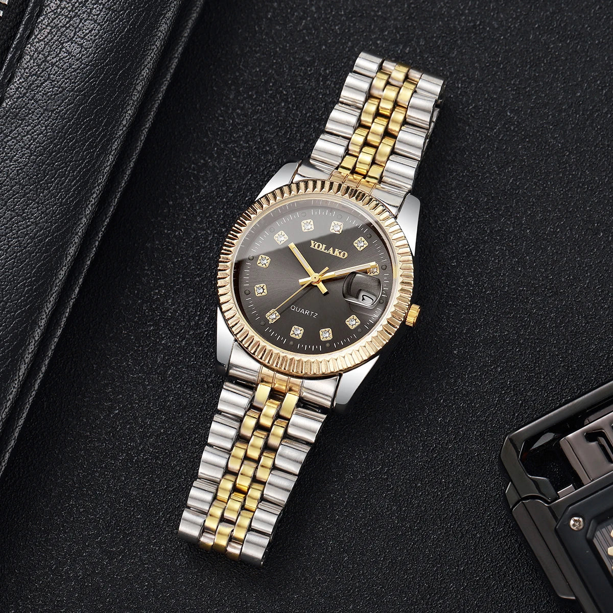 Luxury Men Business Watches Fashion Rhinestone Women Quartz Watch with Calendar Clock Gift(Without Box)
